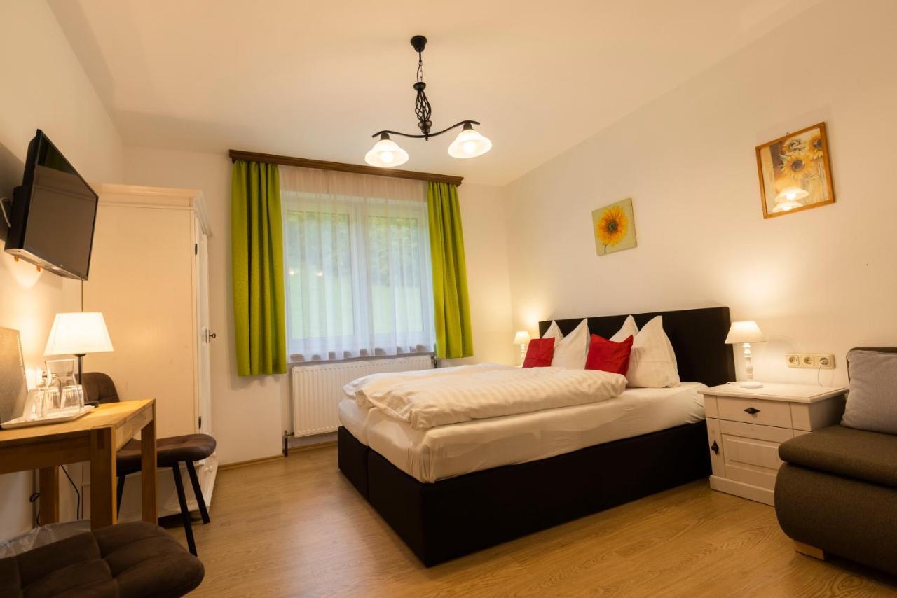 Alpenhotel Ensmann Lassing  Buitenkant foto